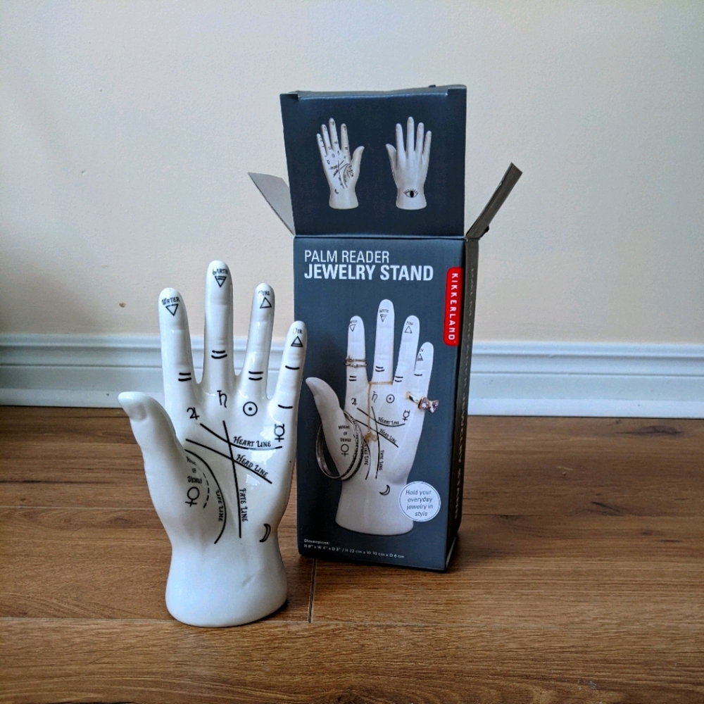 Kikkerland Palm Reader Jewellery Stand